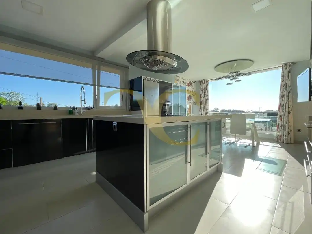 Kitchen of Houses for rent in Santa Cruz de Bezana  with Air Conditioner, Heating and Private garden
