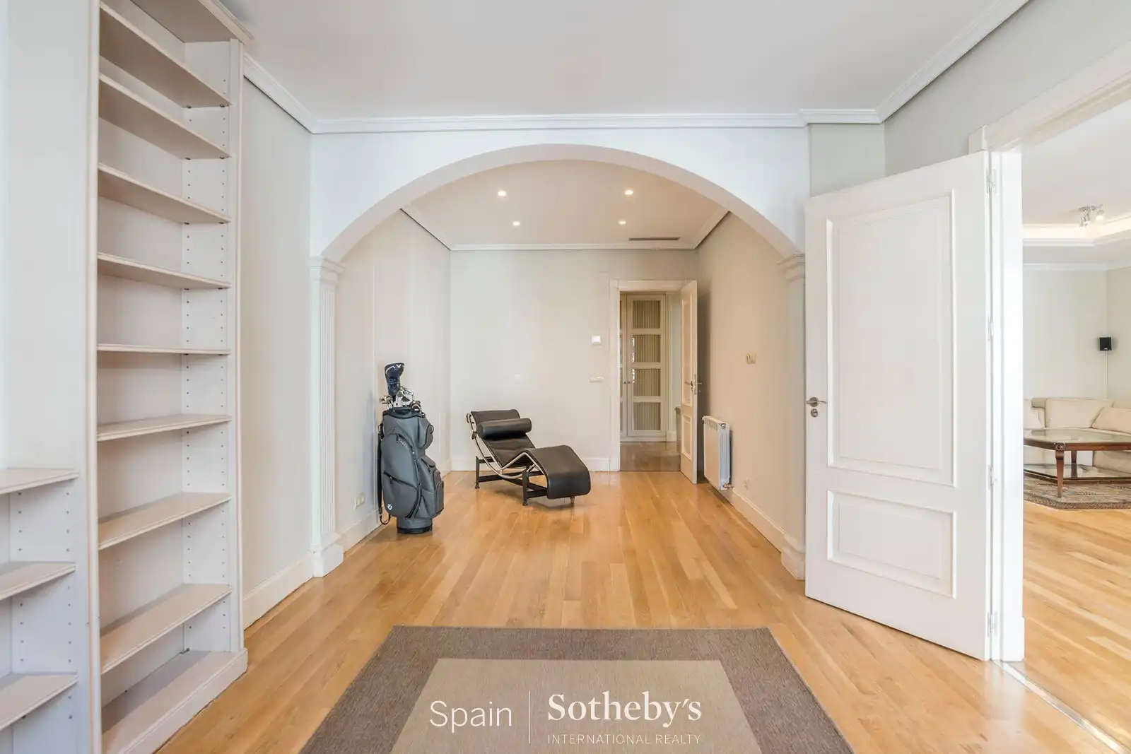 Apartments for rent in Madrid  with Air Conditioner, Heating and Storage room