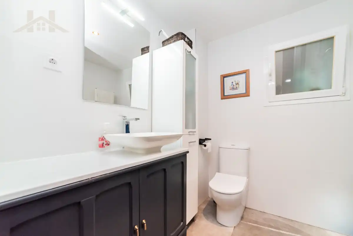Badezimmer von Wohnung zum Verkauf in Fuenlabrada mit Klimaanlage, Heizung und Möbliert