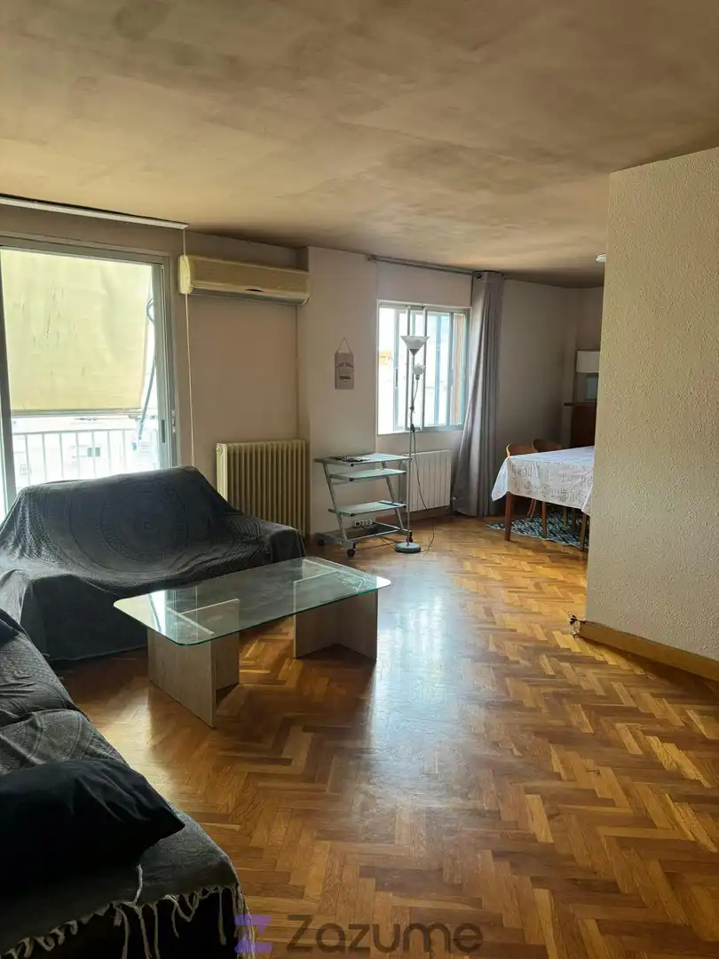 Bedroom of Flat for rent in Zaragoza  with Air Conditioner, Heating and Parquet flooring