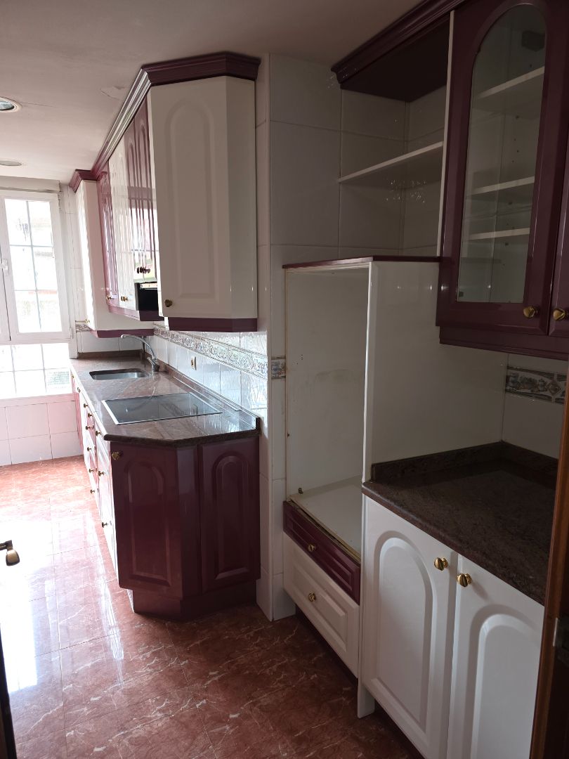 Kitchen of Flat for sale in Fuenlabrada  with Heating, Parquet flooring and Terrace