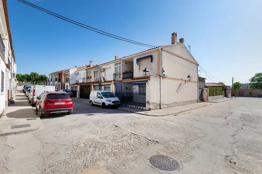 Exterior view of Single-family semi-detached for sale in Alcaudete de la Jara