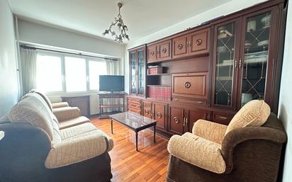 Living room of Flat for sale in Santiago de Compostela 