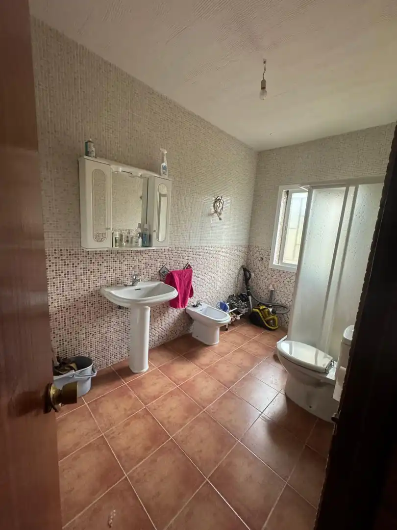Bathroom of Houses for sale in Daimiel