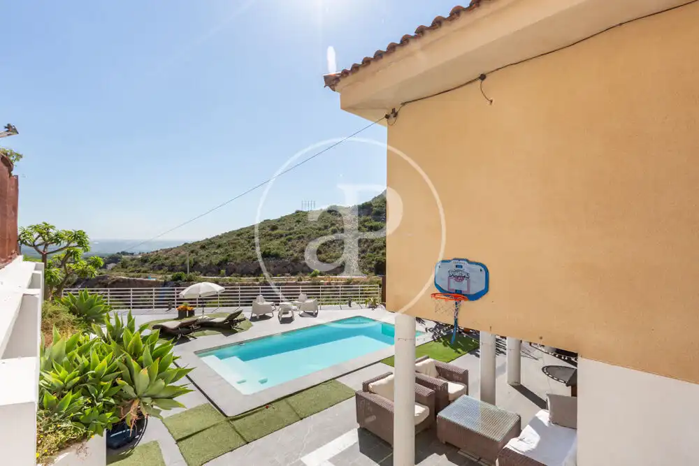 Swimming pool of Houses for sale in Chiva  with Heating, Private garden and Terrace