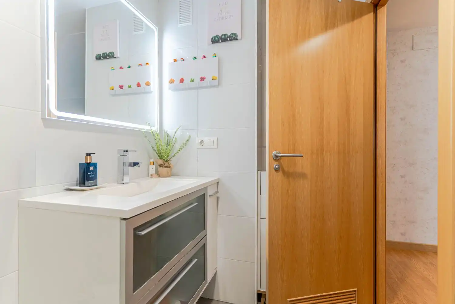 Baño de Piso en venta en Alhendín con Aire acondicionado, Parquet y Trastero