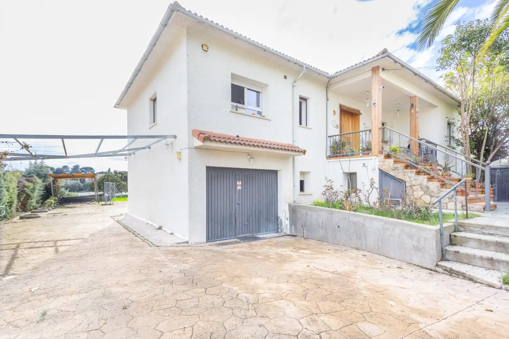 Exterior view of Houses for sale in Villanueva de la Cañada  with Air Conditioner, Heating and Private garden