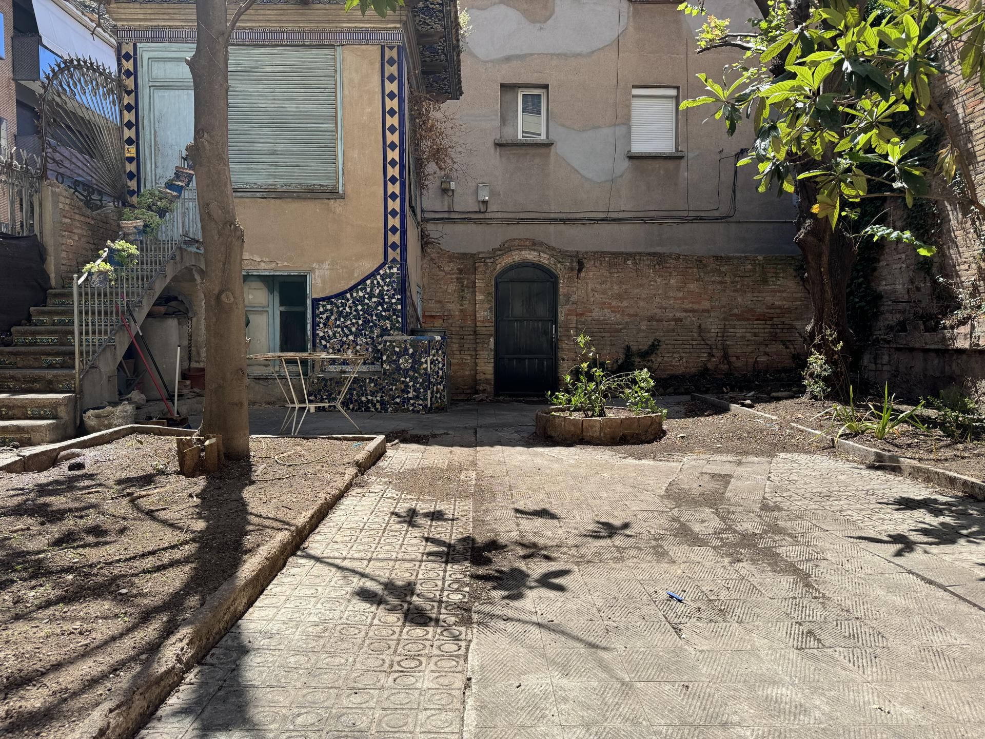 Vista exterior de Pis en venda en Manresa amb Jardí privat