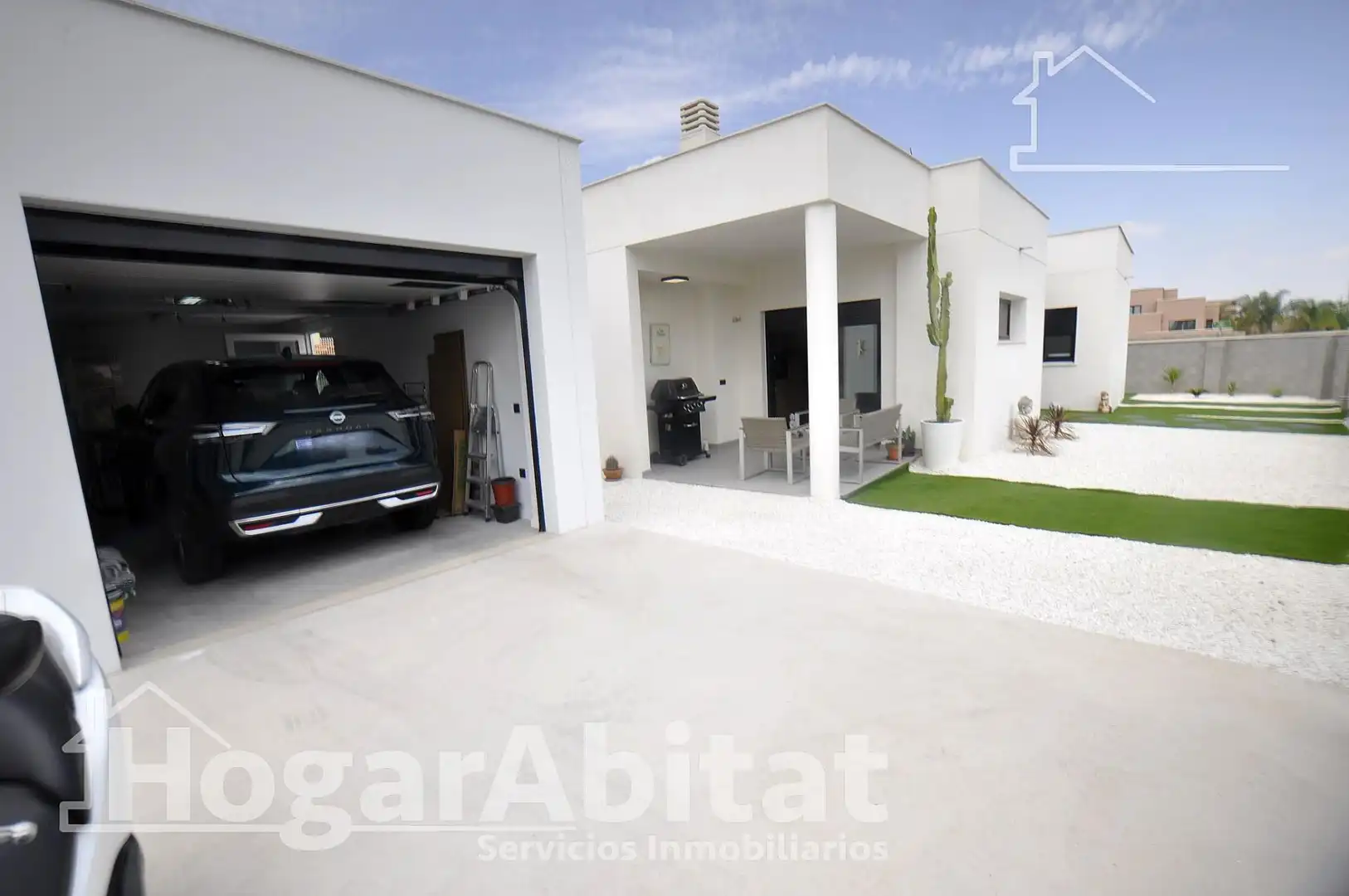 Vista exterior de Casa o xalet en venda en Riba-roja de Túria amb Aire condicionat, Terrassa i Traster