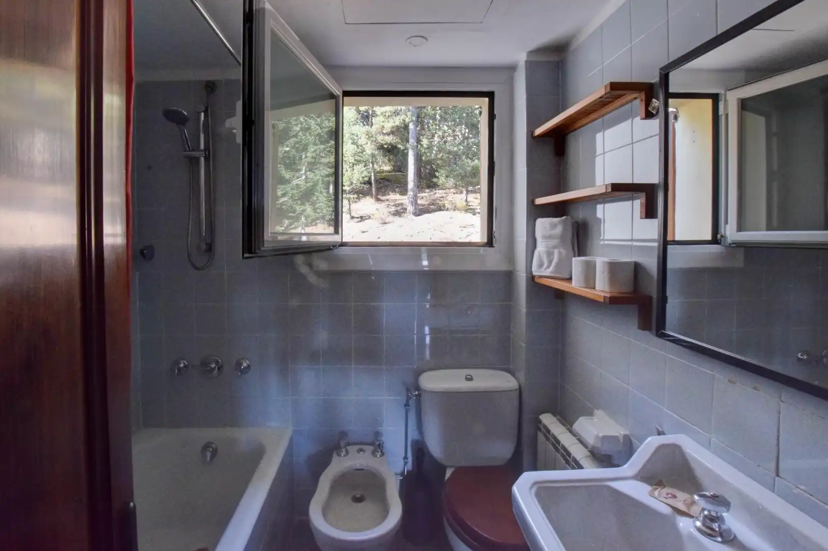 Baño de Apartamento en venta en Alp con Aire acondicionado, Calefacción y Terraza