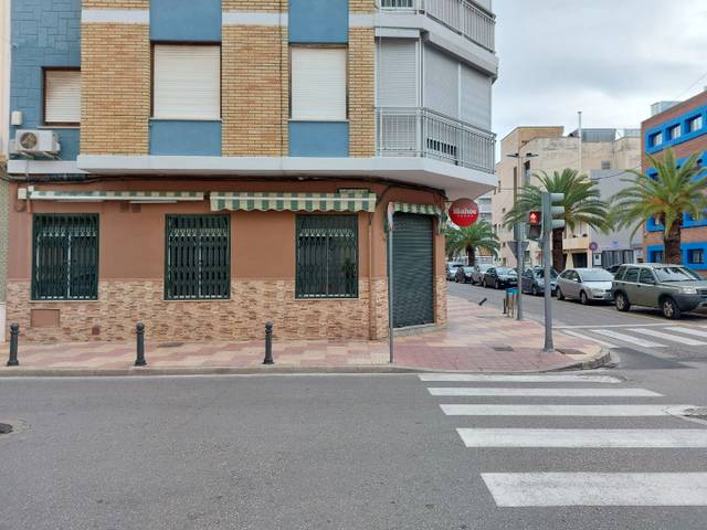 Local comercial en Venta en Carrer de la Bega, 11 en Pueblo de Cullera