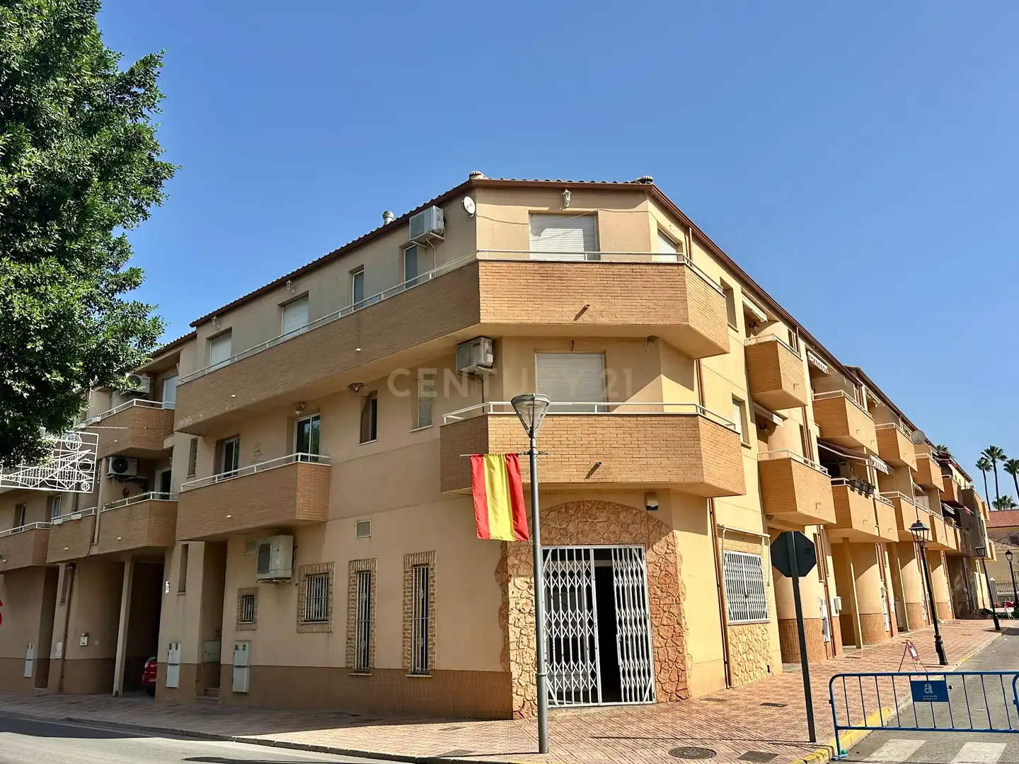 Vista exterior de Casa adosada en venta en Jacarilla con Balcón