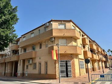 Maison mitoyenne avec balcon à vendre à VEGA BAJA, 11