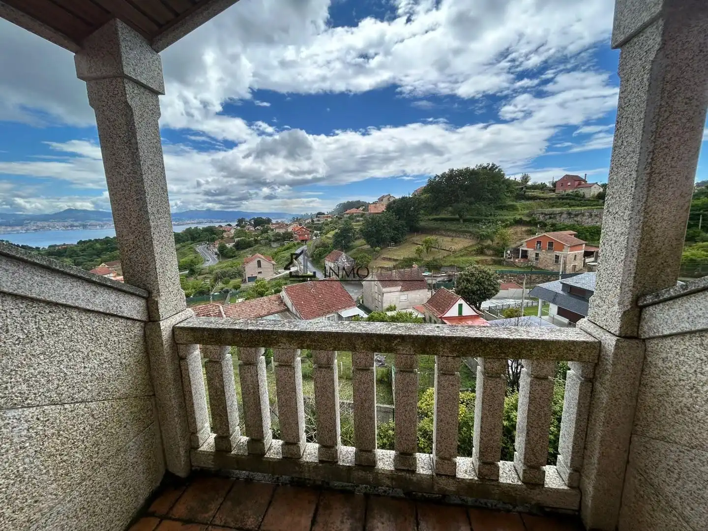 Vista exterior de Casa adosada en venta en Moaña con Jardín privado, Terraza y Balcón