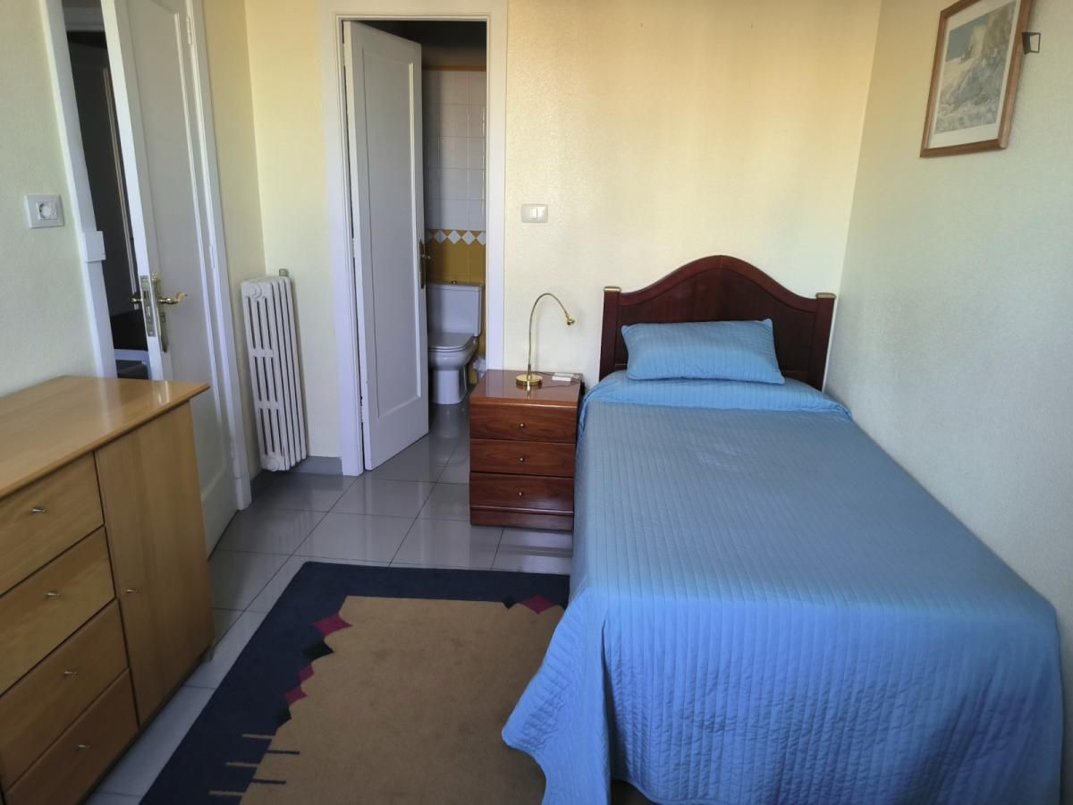 Apartament per a compartir a Centro - Areal