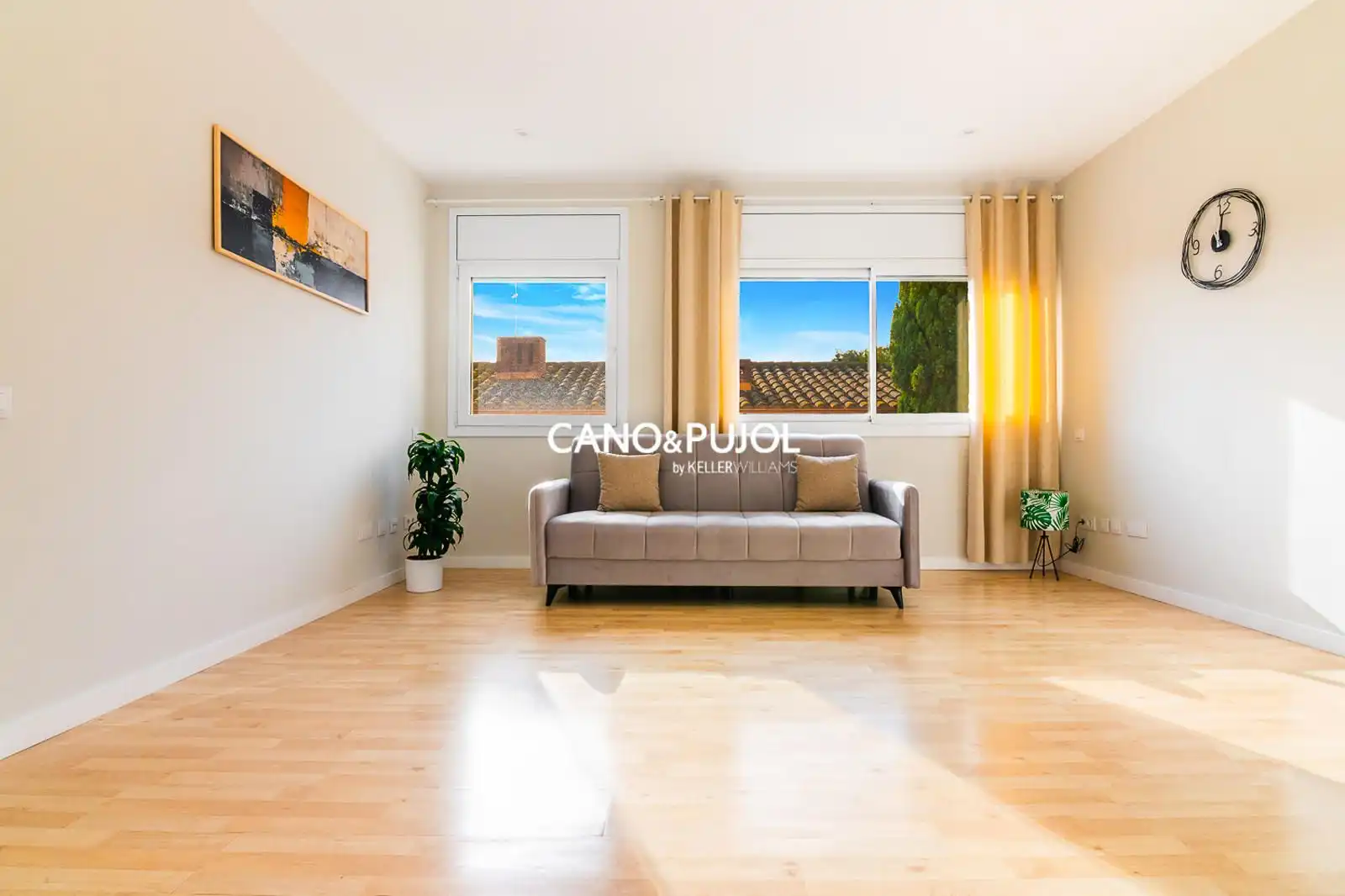 Living room of Houses for sale in Sant Cugat del Vallès  with Air Conditioner, Terrace and Swimming Pool