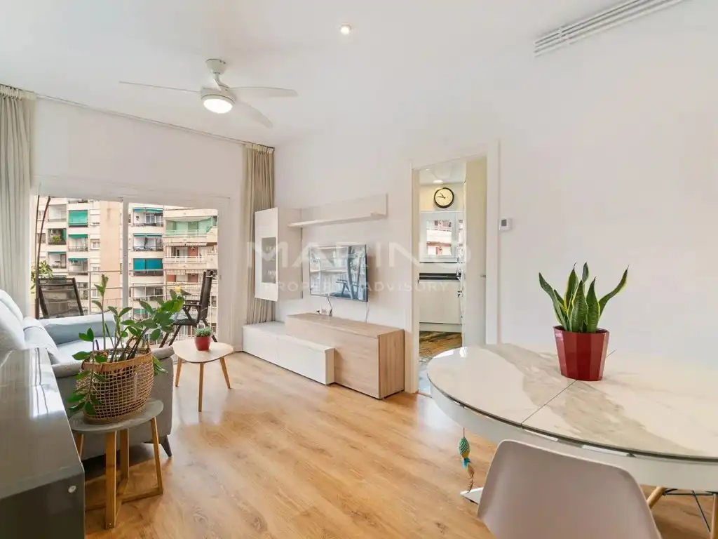 Sala de estar de Piso en venta en Barcelona con Balcón