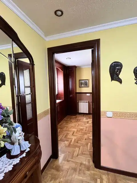 Wohnung zum Verkauf in Gijón  mit Heizung, Parkett und Terrasse