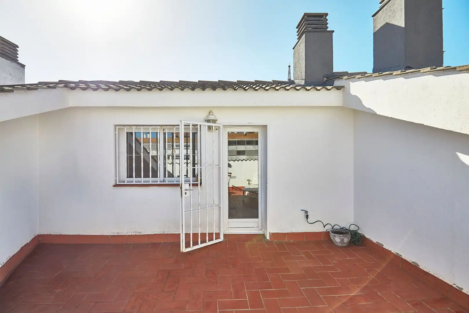 Exterior view of Detached homes for sale in Badalona  with Air Conditioner, Heating and Terrace