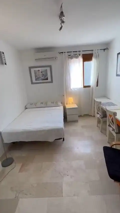 Schlafzimmer von Wohnung zur Miete in  Granada Capital mit Klimaanlage, Möbliert und Waschmaschine