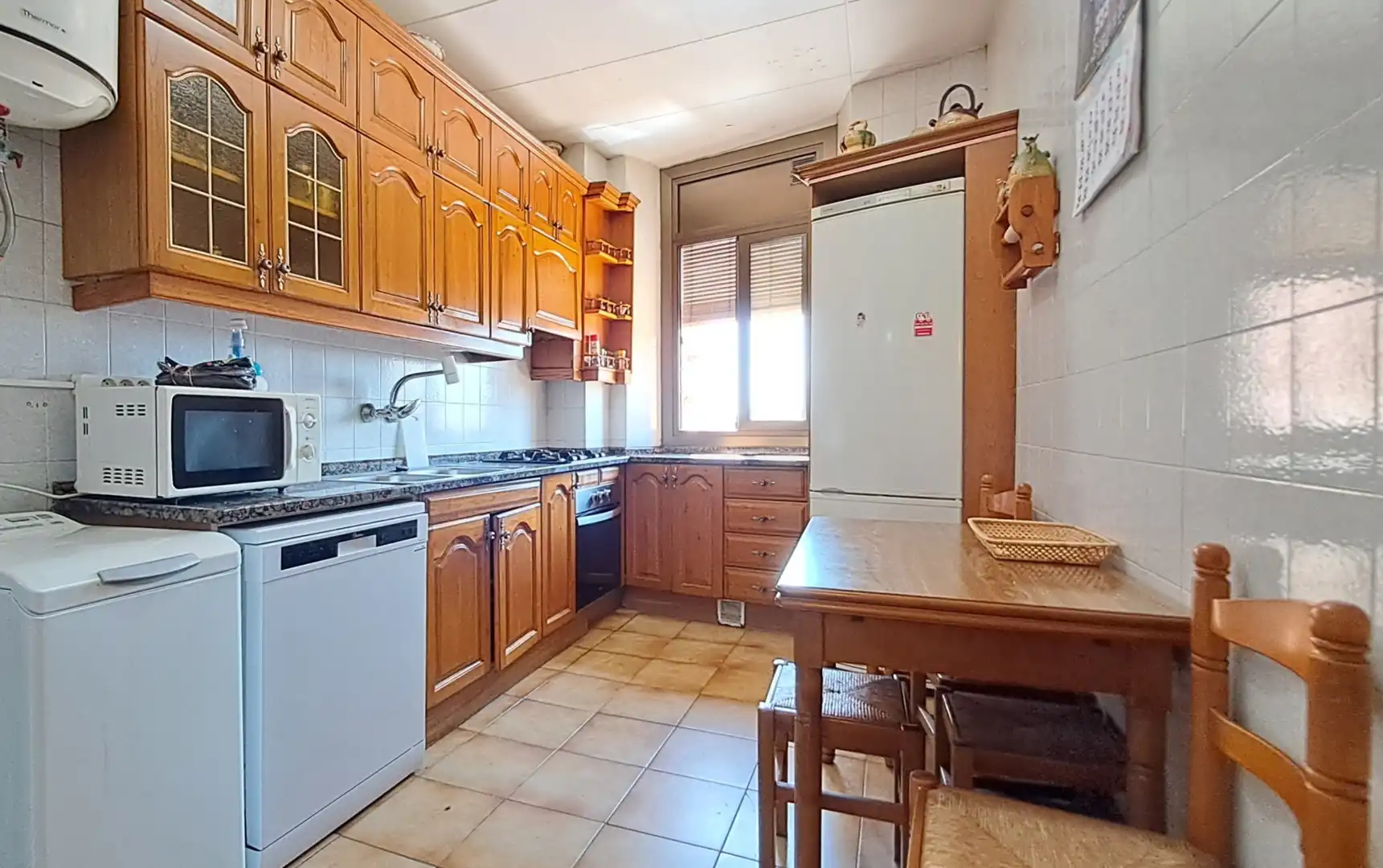 Cuina de Pis en venda en Tarragona amb Forn i Balcó