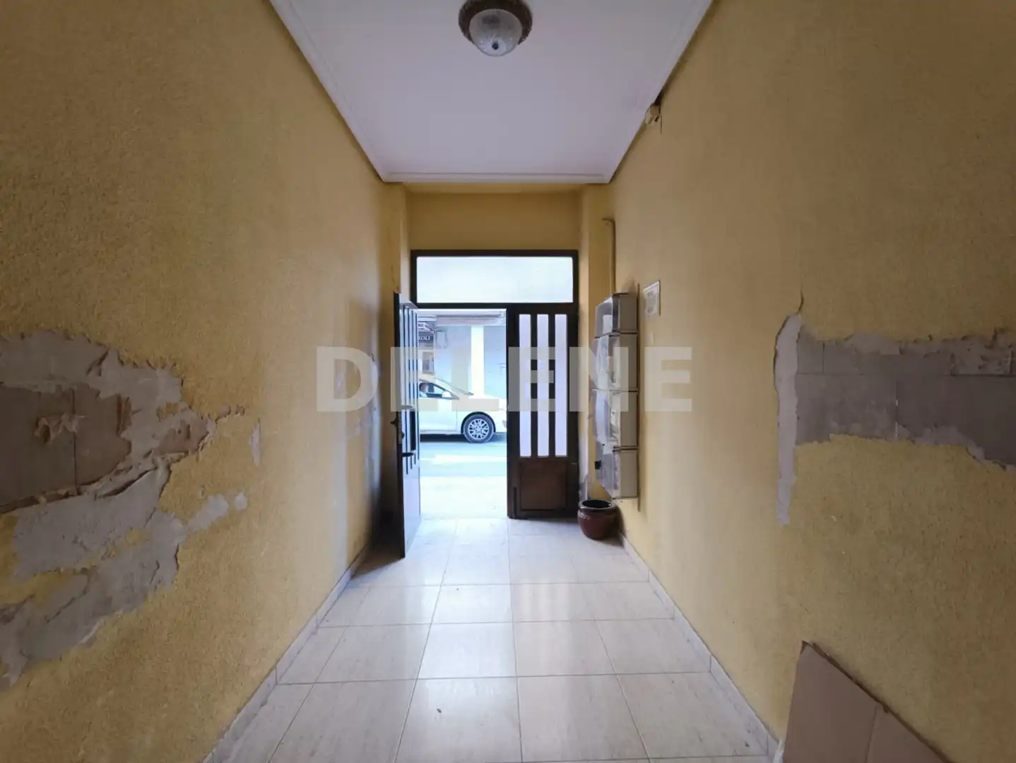 Casa aparellada amb terrassa en venda a Hellín, imagen 4
