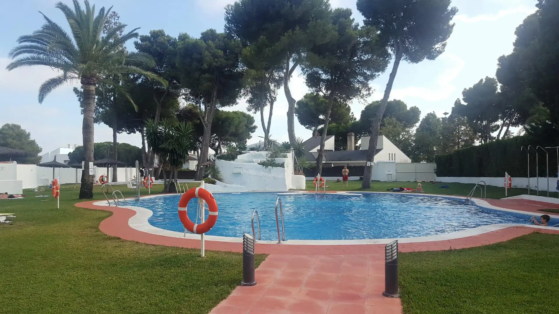 Piscina de Apartament en venda en El Puerto de Santa María amb Calefacció, Jardí privat i Piscina comunitària