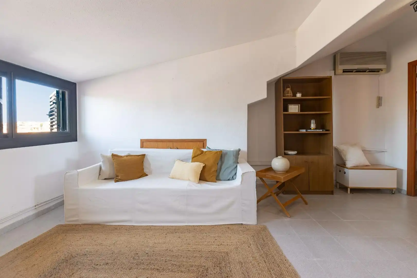 Habitación de Casa adosada en venta en Paterna con Calefacción, Jardín privado y Terraza