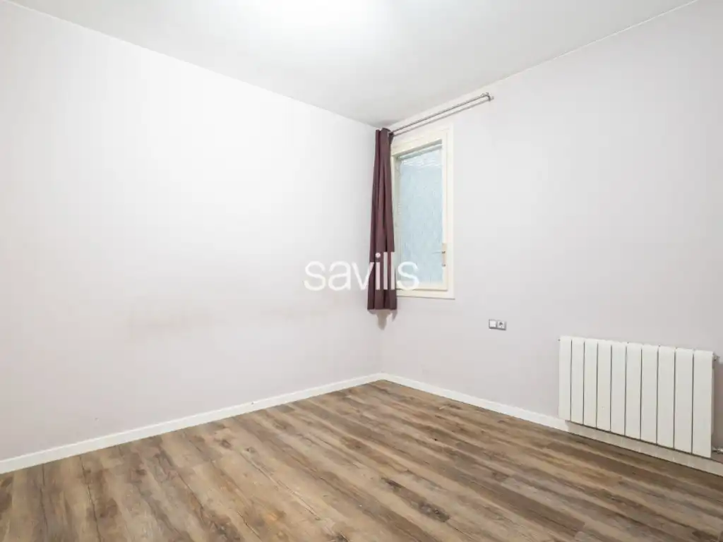 Habitación de Apartamento en venta en Barcelona con Aire acondicionado, Horno y Balcón