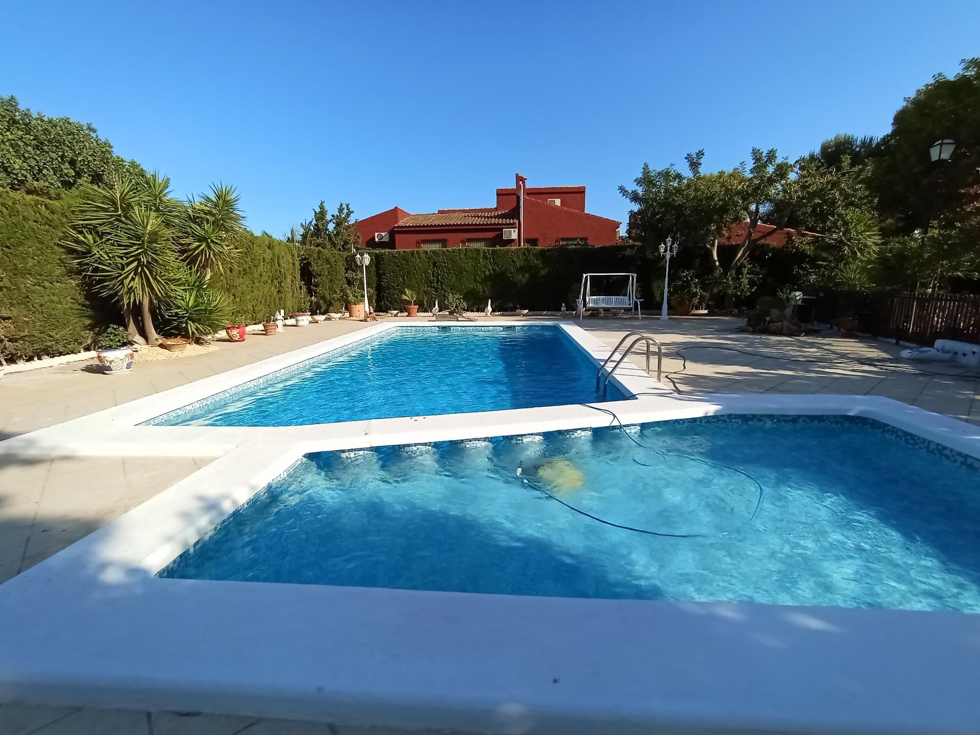 Swimming pool of House or chalet for sale in Mutxamel  with Heating, Private garden and Storage room