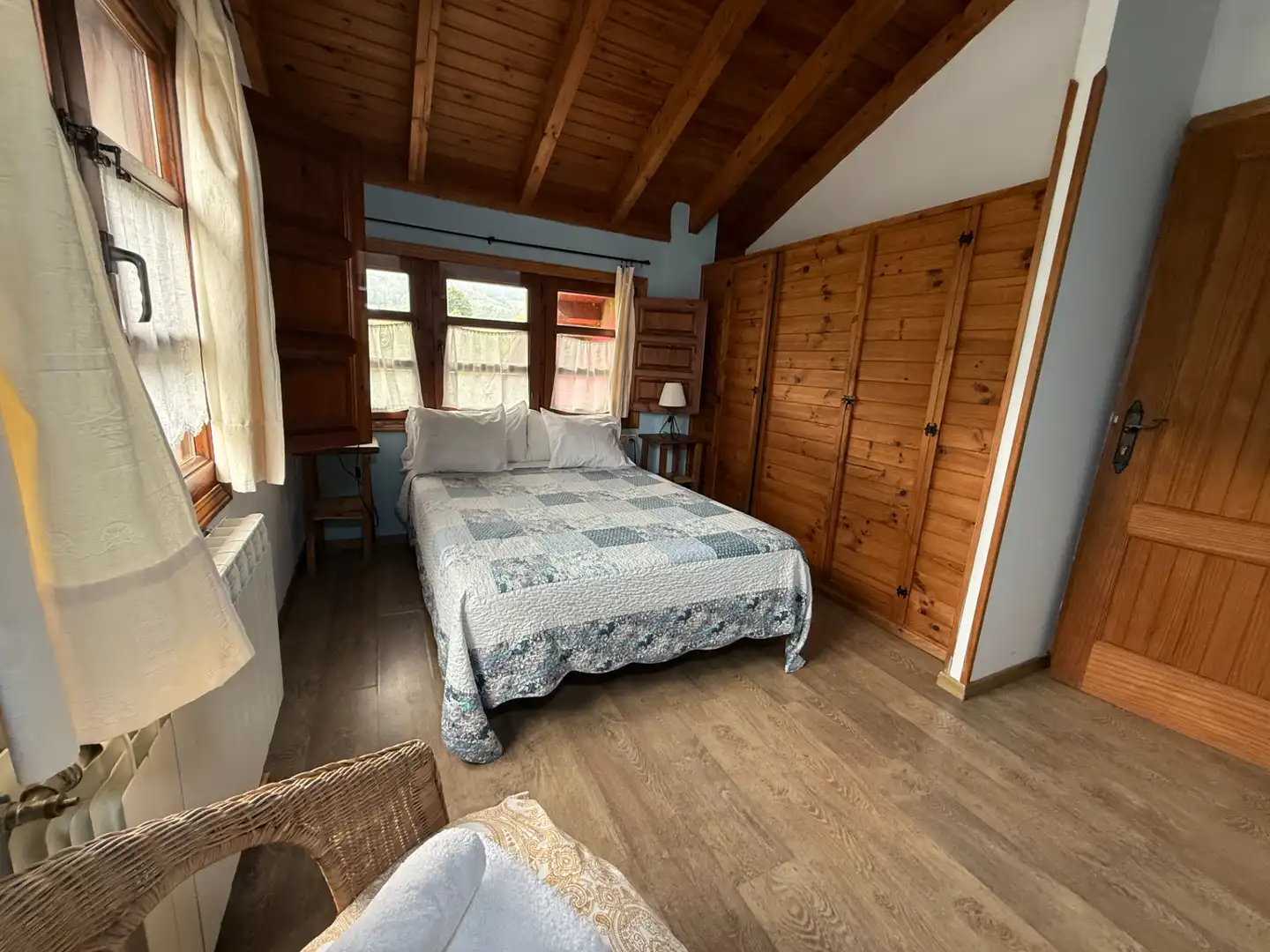 Dormitori de Casa o xalet en venda en Ribadesella amb Calefacció, Jardí privat i Parquet
