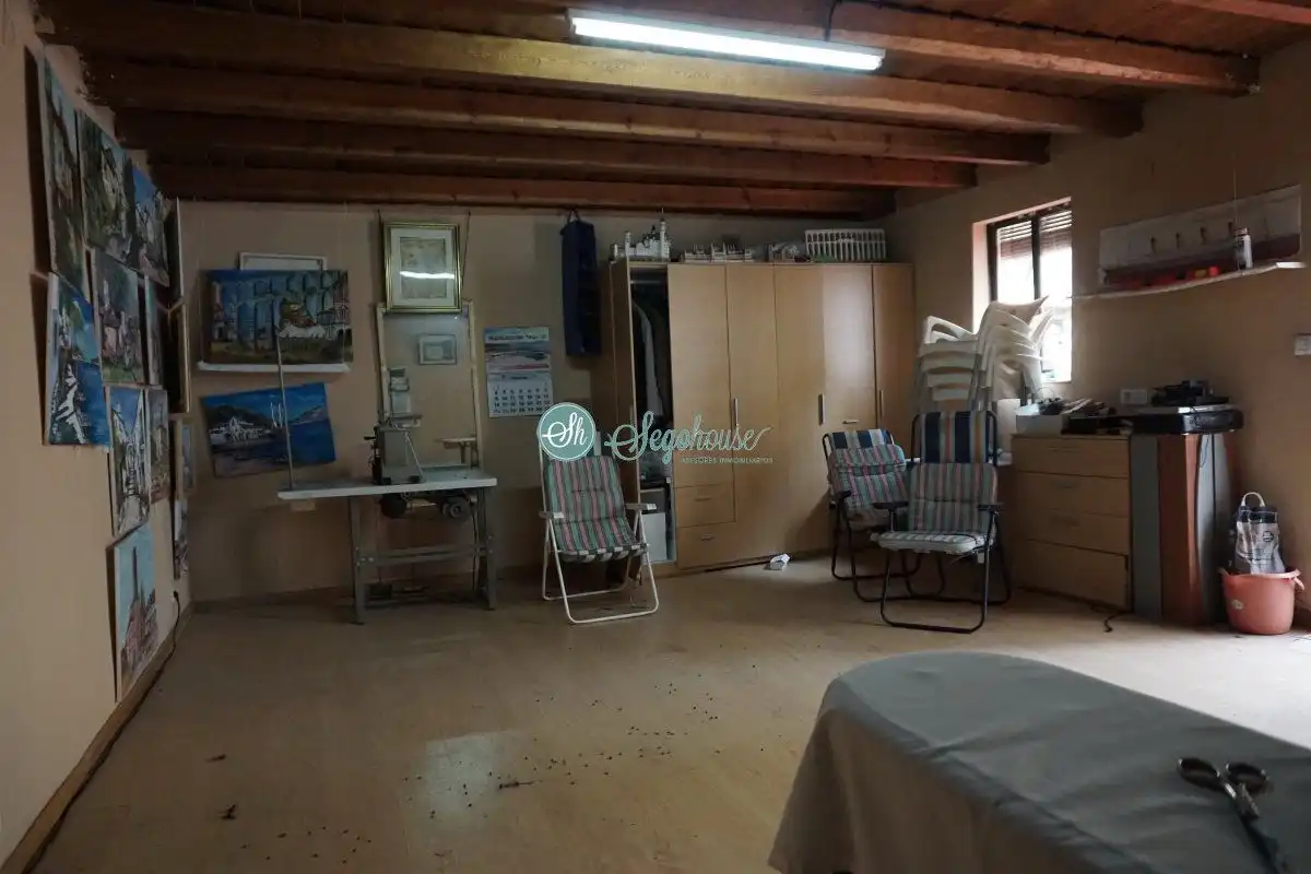 Piso en venta en Segovia con Calefacción, Parquet y Terraza