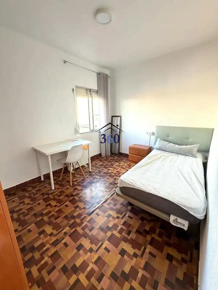 Bedroom of Flat for sale in Cáceres