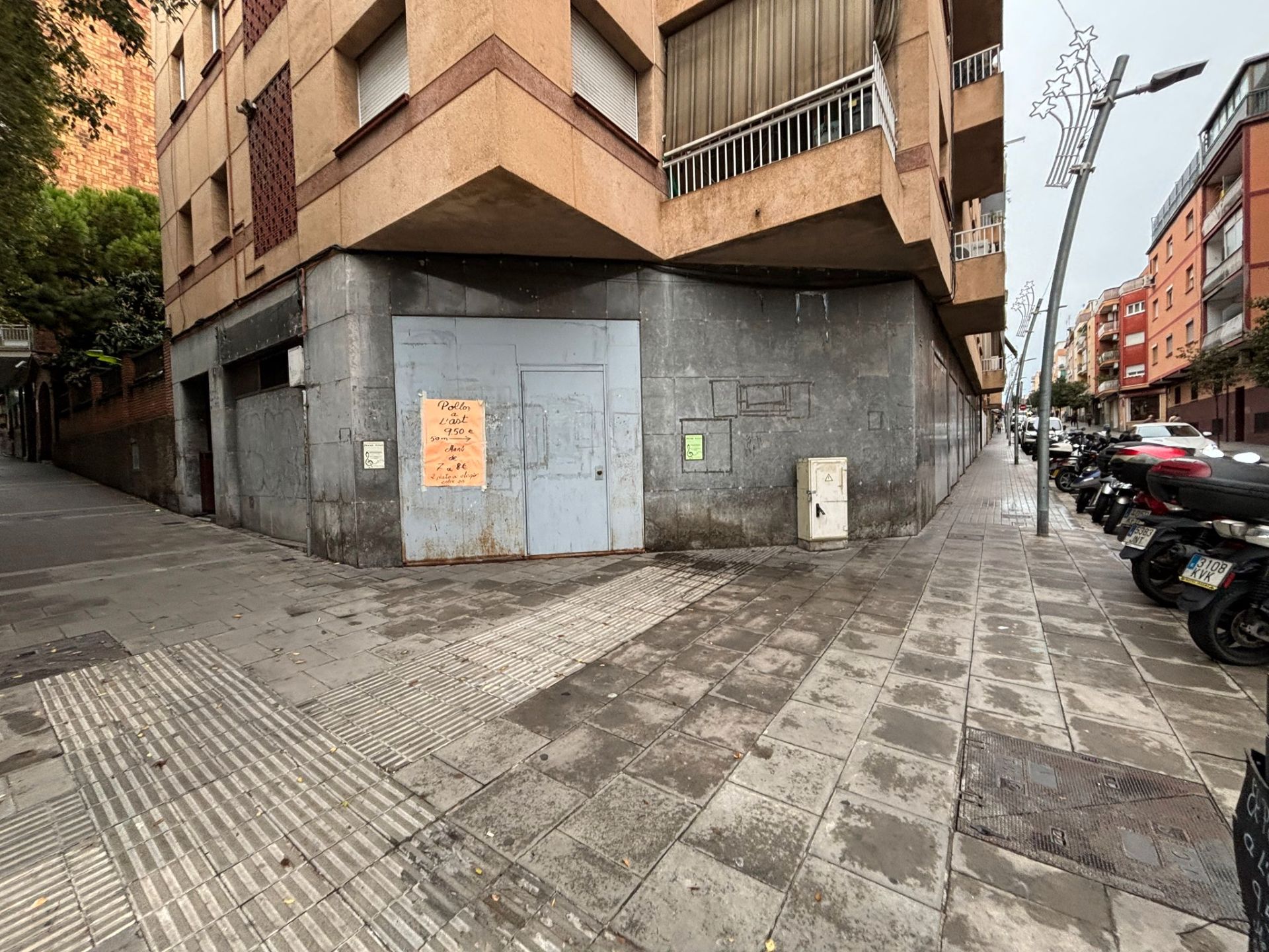 Vista exterior de Local de lloguer en Santa Coloma de Gramenet