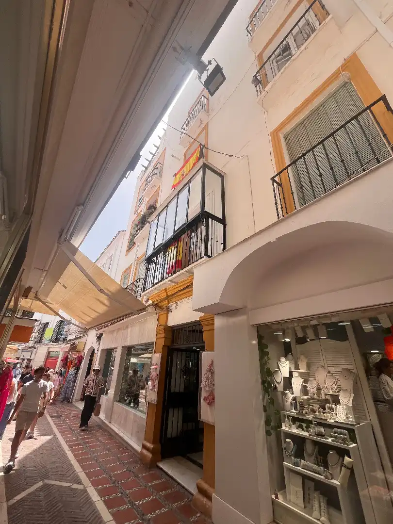 Vista exterior de Pis de lloguer en Marbella amb Aire condicionat, Calefacció i Moblat