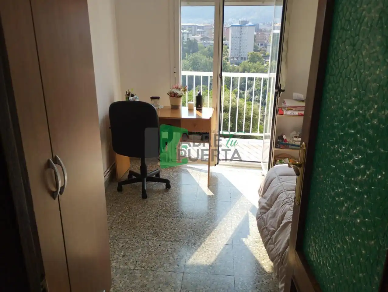 Habitación de Piso en venta en Ourense Capital  con Calefacción y Amueblado