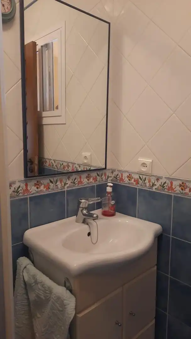 Bany de Casa adosada en venda en El Puerto de Santa María amb Aire condicionat, Jardí privat i Terrassa