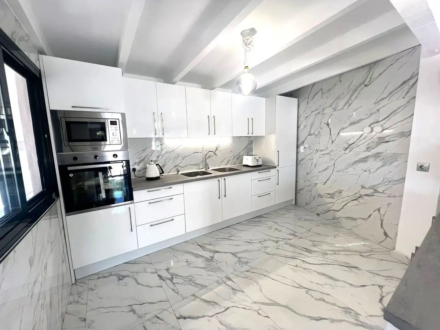 Kitchen of Houses for sale in Mijas  with Air Conditioner, Terrace and Swimming Pool