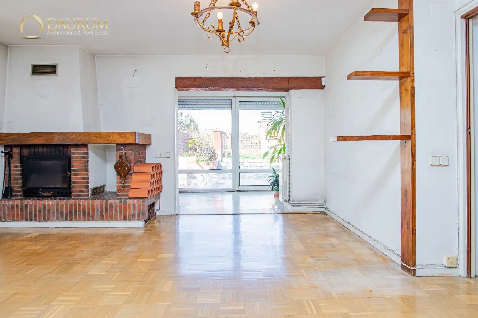 Sala d'estar de Àtic en venda en Madrid amb Calefacció, Terrassa i Traster
