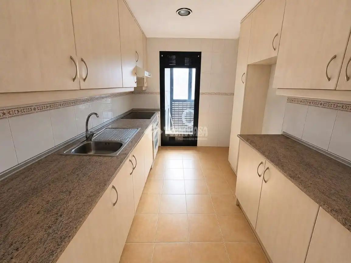 Kitchen of Flat for sale in Pinto  with Air Conditioner, Heating and Parquet flooring