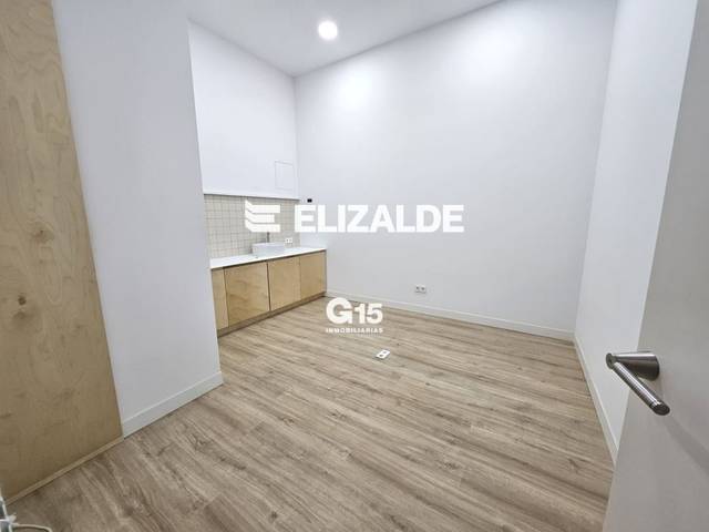 Local comercial en Alquiler en San Martzial Kalea en Área Romántica