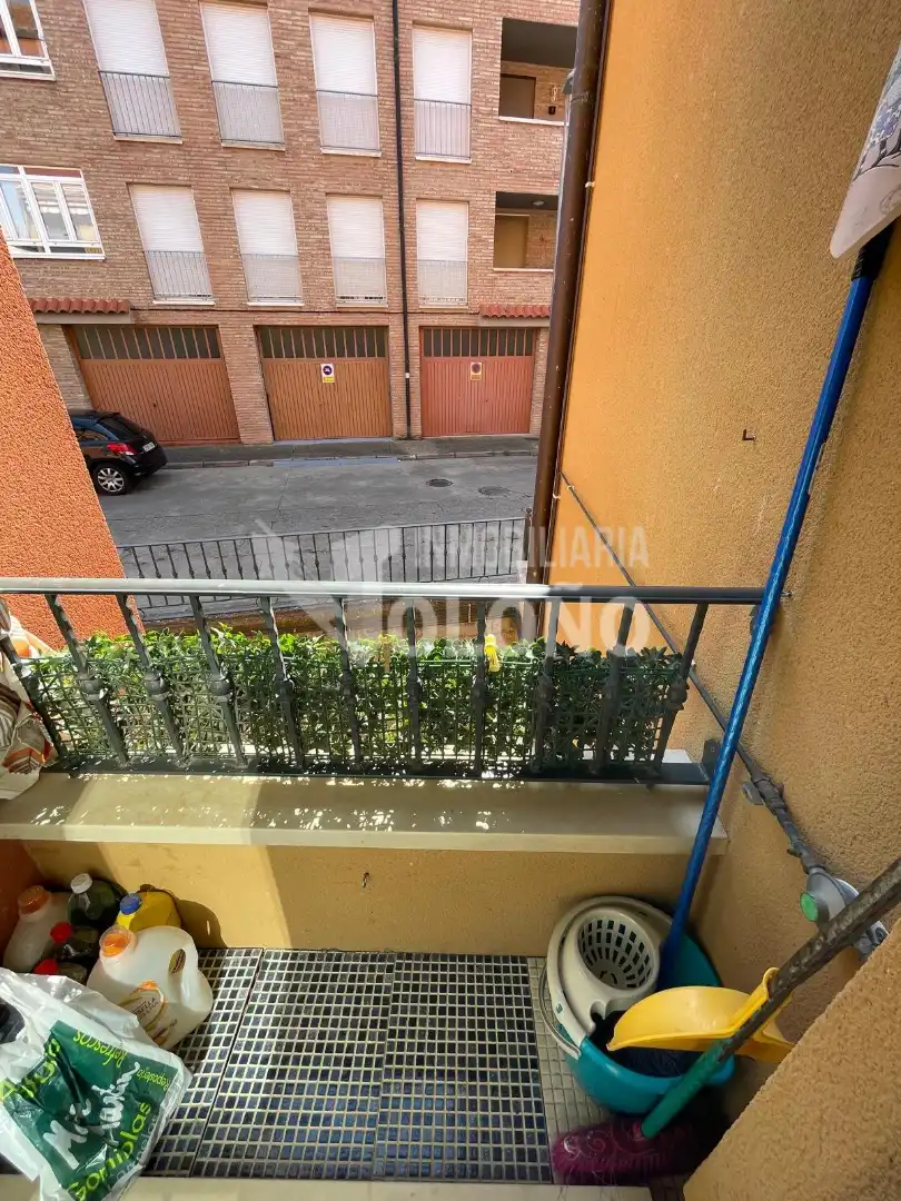 Terraza de Apartamento en venta en Castañares de Rioja con Calefacción, Parquet y Terraza