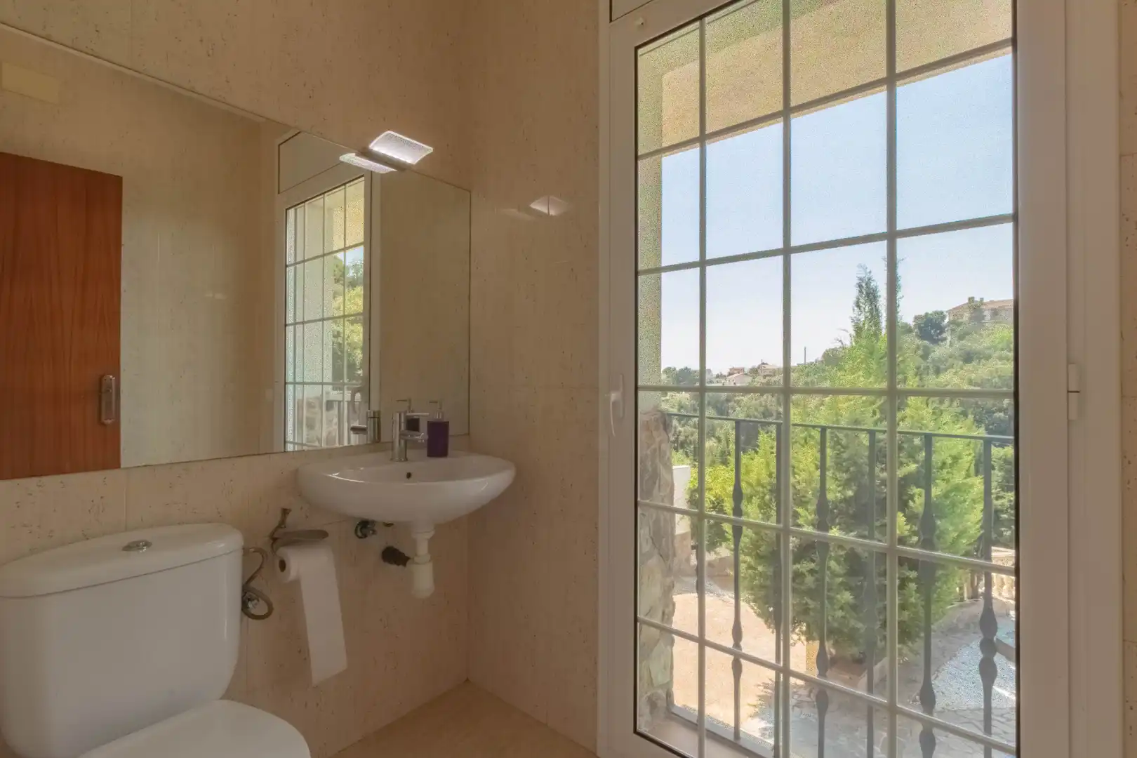 Bany de Casa o xalet en venda en Sant Cebrià de Vallalta amb Aire condicionat, Jardí privat i Terrassa