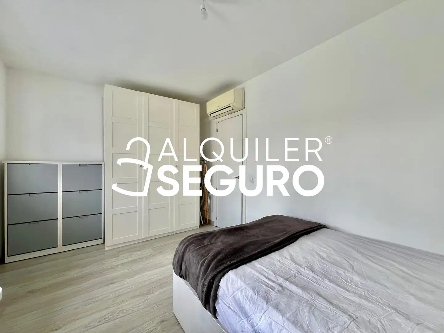 Dormitori de Casa o xalet de lloguer en Madrid amb Aire condicionat, Calefacció i Terrassa