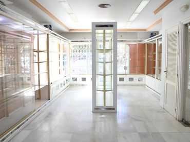 Business premises for sale in Plaza los Jazmines 17