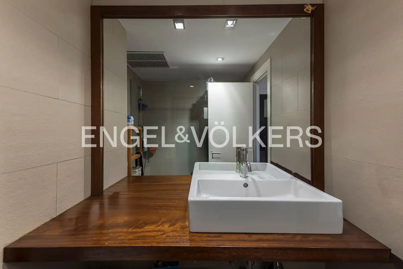Baño de Piso en venta en Barcelona con Aire acondicionado, Calefacción y Parquet