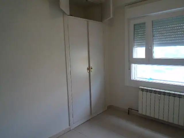Habitación de Piso en venta en  Logroño con Calefacción