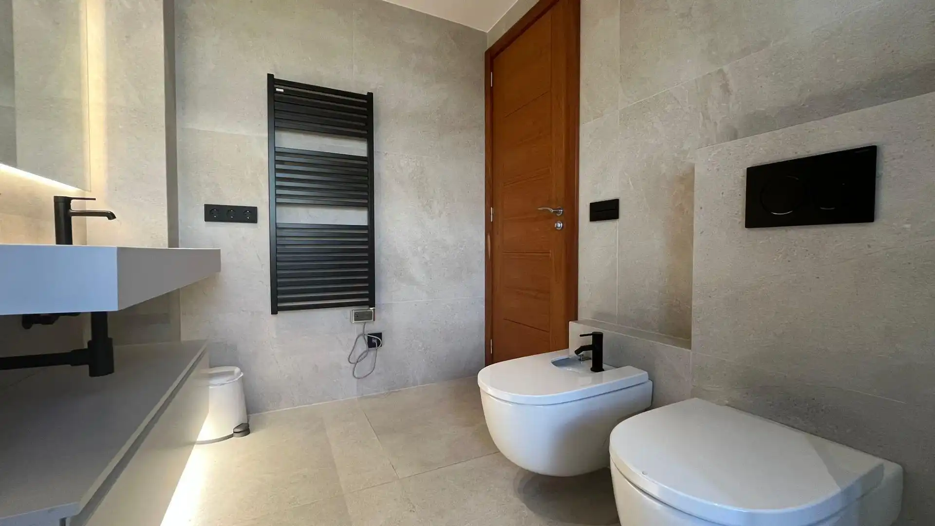 Piso con terraza en venta en Calle Baró de Pinopar 14, imagen 18