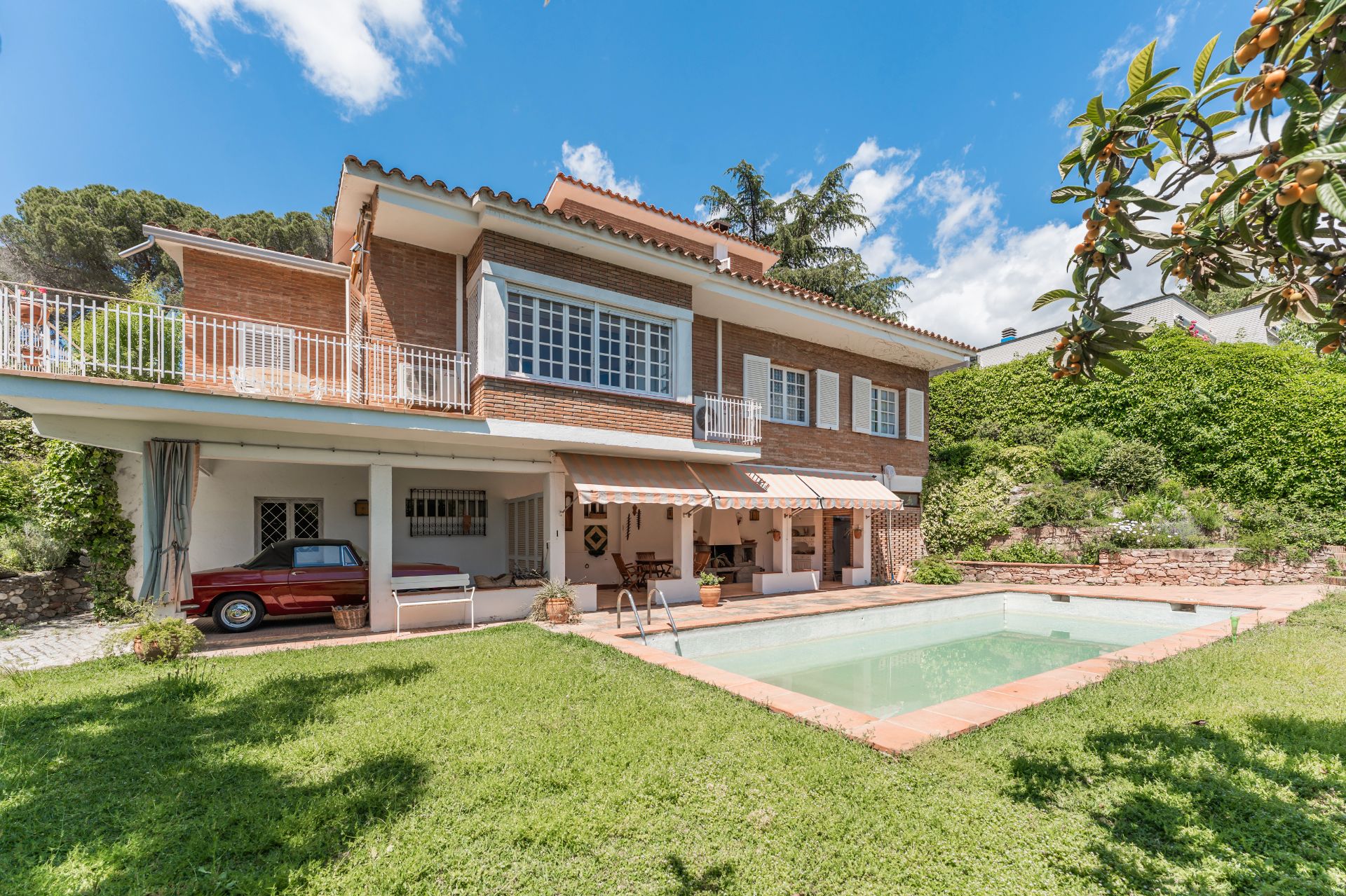 Vista exterior de Casa o xalet en venda en La Garriga amb Aire condicionat, Calefacció i Jardí privat