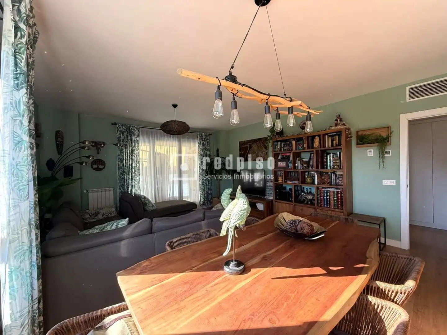 Sala d'estar de Pis en venda en Paracuellos de Jarama amb Aire condicionat, Calefacció i Jardí privat